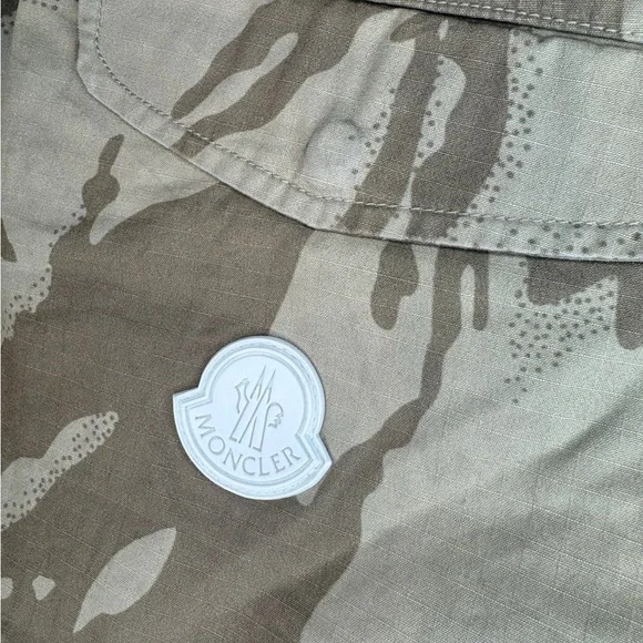 MONCLER SHORTS - Picture 3 of 6